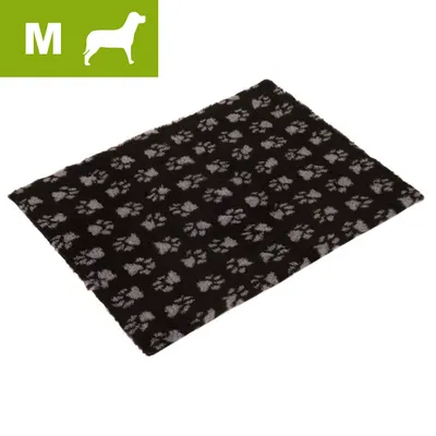 Sort måtte med grå poteaftryk, størrelse M vist i grøn boks med hundesilhuet. Materiale ligner stof eller fleece. Sort måtte med grå poteaftryk, størrelse M vist i grøn boks med hundesilhuet. Materiale ligner stof eller fleece.