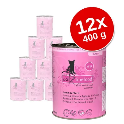Zestaw 12 puszek po 400 g catz finefood N°19 Lamm & Pferd. Widoczne opakowania z różowym tłem, tekstem 'Lamb & Horse' oraz logo marki. Zestaw 12 puszek po 400 g catz finefood N°19 Lamm & Pferd. Widoczne opakowania z różowym tłem, tekstem 'Lamb & Horse' oraz logo marki.