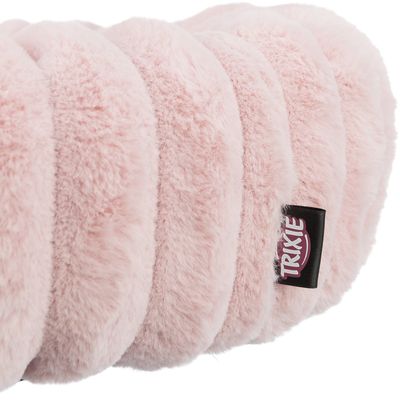 Roze, pluizig materiaal met zichtbaar Trixie-logo op zwart label.