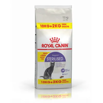 Balení Royal Canin Regular Sterilised 37, 12 kg (10 kg + 2 kg zdarma), obrázek kočky, žlutý pruh s textem 'FREE GRATIS', viditelná značka a název produktu.