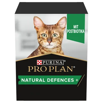 Purina Pro Plan Natural Defences+ pour chat, texte visible : MIT POSTBIOTIKA, image d’un chat sur l’emballage Purina Pro Plan Natural Defences+ pour chat, texte visible : MIT POSTBIOTIKA, image d’un chat sur l’emballage