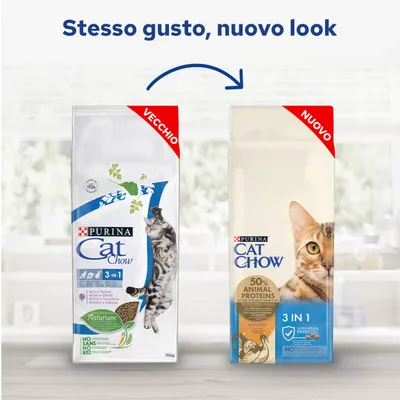 Confronto tra vecchio e nuovo packaging di Purina Cat Chow 3 in 1, con testo: 'Stesso gusto, nuovo look'. Nuovo pacco evidenzia 50% animal proteins e prebiotico naturale.