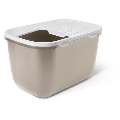 Beige kissan hiekkalaatikko, jossa valkoinen kansi ja yläpuolinen sisäänkäynti. Kannessa reiät hiekan keräämistä varten.