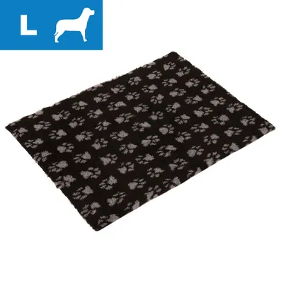 Musta matto, jossa harmaita tassunjälkikuvioita. Vasemmassa yläkulmassa sininen laatikko, jossa valkoinen L-kirjain ja koiran siluetti.