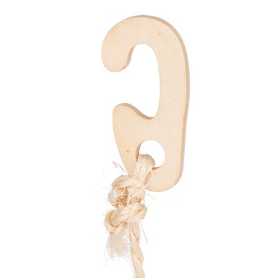 Drevený hák s pripevneným prírodným lanom, vhodný na zavesenie hračiek alebo príslušenstva.