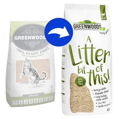 Greenwoods 100% Plant Fibre -kissanhiekan vanha ja uusi pakkaus. Uudessa pakkauksessa teksti: A Litter bit of this!, 100% Plant fibre, Biodegradable, Flushable clumps, 30L.