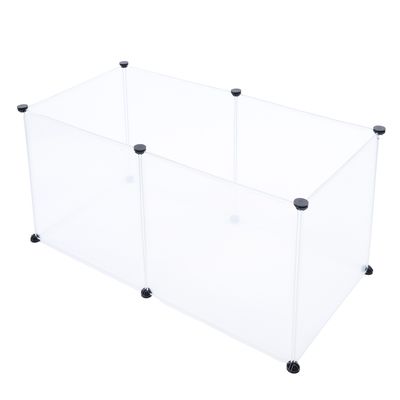 Enclos rectangulaire transparent avec panneaux en plastique et connecteurs noirs visibles aux coins, sans accessoires ni animaux présents.