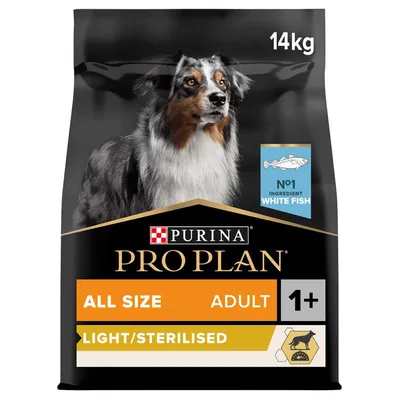 Purina Pro Plan All Size Adult 1+ Light/Sterilised, основна съставка бяла риба, 14 кг. Опаковката показва куче и символ за стерилизирана храна.