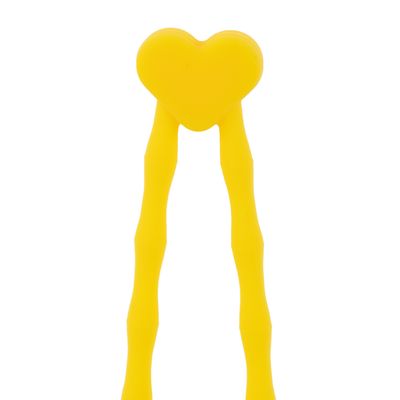 Gelbes Spielzeug aus Kunststoff in Herzform mit zwei länglichen Griffen.