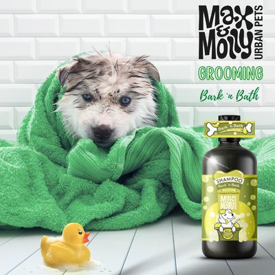 Max & Molly Urban Pets Grooming Bark 'n Bath Shampoo, citroengras en groene verpakking met hondengrafiek.