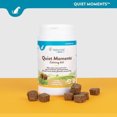 NaturVet Quiet Moments Calming Aid för hundar, 70 mjuka tuggtabletter, nettovikt 154 g. Hjälper till att minska stress och spänningar, förbättrar beteende och temperament. Idealisk för resor och vård.