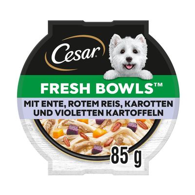 Cesar Fresh Bowls mit Ente, rotem Reis, Karotten und violetten Kartoffeln. Verpackungsgrösse: 85 g.