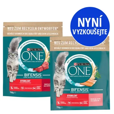 Dva balíčky PURINA ONE Bifensis Sterilcat 750g, nápis NYNÍ VYZKOUŠEJTE. Text na obalu: NEU ZUM RECYCLEN ENTWORFEN, BEHÄLT DENNOCH DIE QUALITÄT UND DEN GESCHMACK.