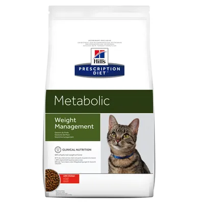 Hill's Prescription Diet Metabolic Weight Management kattefoder med kylling. Tekst: Clinical Nutrition, 88% of pets lost weight at home. Billede af kat og foderpiller.