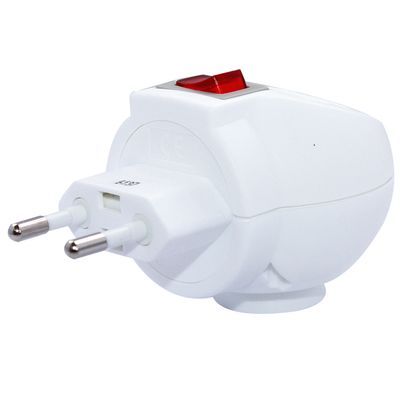 Wit kunststof stopcontactadapter met twee pinnen en rode aan/uit-schakelaar bovenop. Geen merknaam of extra tekst zichtbaar.