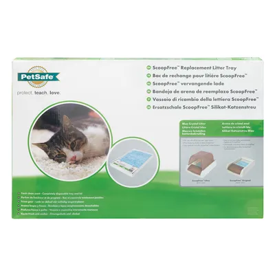 Caja de PetSafe con texto 'Bandeja de arena de reemplazo ScoopFree', imagen de un gato, bandeja con arena azul y comparación entre modelos ScoopFree Ultra y Original. Texto visible en varios idiomas.