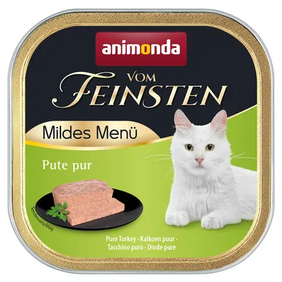 Animonda Vom Feinsten Mildes Menü ren kalkon. Serveringsförslag med kattmat och vit katt avbildad.