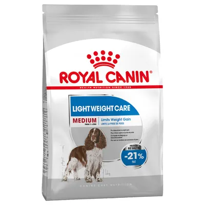 ROYAL CANIN LIGHT WEIGHT CARE MEDIUM Limits Weight Gain, pro psy 11–25 kg, -21 % fat, obrázek psa na přední straně balení