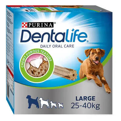 Balení Purina Dentalife Daily Oral Care, nápis Chewy Porous Texture, varianta Large 25–40 kg, vyobrazení pamlsku a psa, modro-stříbrné pozadí.