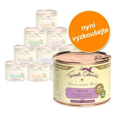 Konzervy Terra Canis s nápisem 'nyní vyzkoušejte', různé varianty, na přední konzervě text: WILD mit Kürbis, Amaranth & Preiselbeeren, 100 % Lebensmittelqualität, glutenfrei, getreidearm. Konzervy Terra Canis s nápisem 'nyní vyzkoušejte', různé varianty, na přední konzervě text: WILD mit Kürbis, Amaranth & Preiselbeeren, 100 % Lebensmittelqualität, glutenfrei, getreidearm.