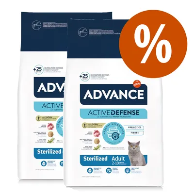 2 sacos de Advance Active Defense Sterilized Adult 2–10 years con pavo, prebiotics y fibras. Imagen de un gato gris y símbolo de porcentaje en círculo naranja.
