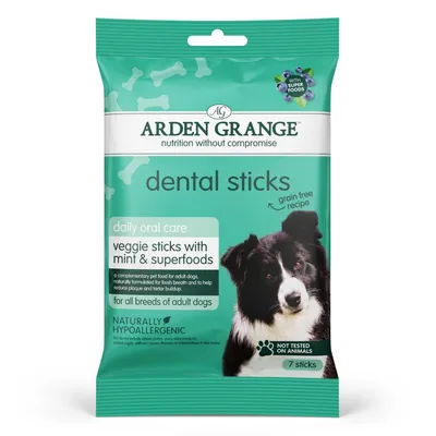 Arden Grange dental sticks, daily oral care veggie sticks with mint and superfoods, grain free recipe, naturally hypoallergenic, not tested on animals, 7 sticks for adult dogs.
