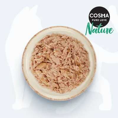 Cosma Pure Love Nature. Schüssel mit zerkleinertem Thunfisch, natürliche Zutaten für Katzen.