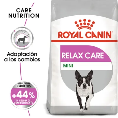Royal Canin Relax Care Mini, adaptación a los cambios, resultados probados: +44 % en mejora del comportamiento. Imagen de perro pequeño en el envase.
