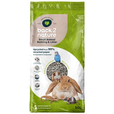 Опаковка back 2 nature Small Animal Bedding & Litter, 30L. Upcycled from 99% recycled paper. Изображения на заек, хамстер, папагал, гущер и мишка. Видими икони за абсорбция и контрол на миризмата.