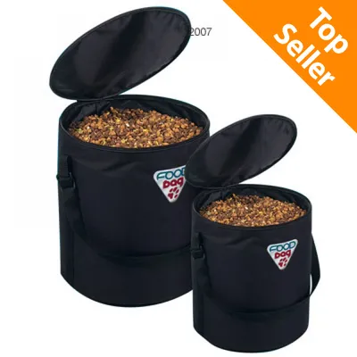 Due contenitori neri con coperchio aperto, pieni di crocchette per cani. Etichetta visibile: 'FOOD bag'. Angolo in alto a destra con scritta arancione 'Top Seller' in inglese.