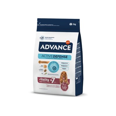 Saco de 3 kg de Advance Active Defense Vitality +7 Senior Medium con pollo, prebióticos, probióticos y fibras. Imagen de perro mediano en el envase. Marca Affinity visible.