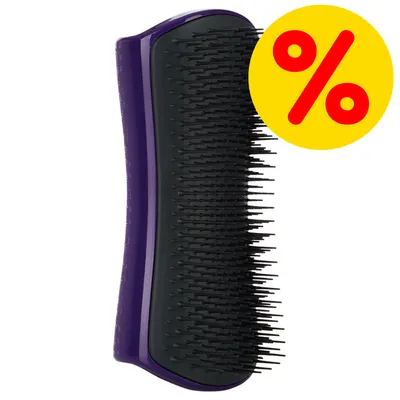 Spazzola nera e viola in plastica con dentini, simbolo percentuale rosso su sfondo giallo nell’angolo in alto a destra che indica offerta o sconto. Spazzola nera e viola in plastica con dentini, simbolo percentuale rosso su sfondo giallo nell’angolo in alto a destra che indica offerta o sconto.