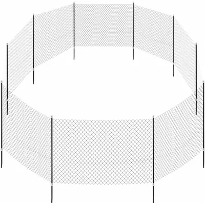 Flexibles Gehege aus schwarzem Metallnetz mit mehreren Pfosten, geeignet zur Abgrenzung oder Einzäunung.