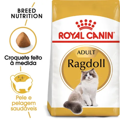 Embalagem de ração Royal Canin Adult Ragdoll com imagem de um gato, texto 'Croquete feito à medida' e 'Pele e pelagem saudáveis'. Embalagem de ração Royal Canin Adult Ragdoll com imagem de um gato, texto 'Croquete feito à medida' e 'Pele e pelagem saudáveis'.