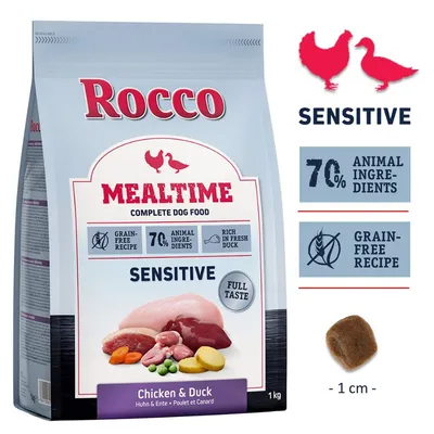 Rocco Mealtime Sensitive torrfoder för hund, kyckling & anka, 70 % animaliska ingredienser, spannmålsfri, bitstorlek cirka 1 cm, förpackning 1 kg. Synlig text: SENSITIVE, FULL TASTE.