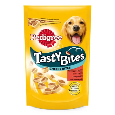 Bolsa de snacks para perros Pedigree Tasty Bites Cheesy Bites. Texto visible: Omega 3, Vitamins, Minerals. Con queso y buey. Imagen de los snacks en la parte inferior. Bolsa de snacks para perros Pedigree Tasty Bites Cheesy Bites. Texto visible: Omega 3, Vitamins, Minerals. Con queso y buey. Imagen de los snacks en la parte inferior.
