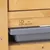 Certifikát FSC MIX, FSC® C146750 viditeľný na drevenom povrchu.