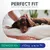 PERFECT FIT, SUPPORTS WHOLE BODY HEALTH, SENIOR 10+, <10kg. Billede af lille hund der hviler på seng ved siden af person.