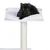 Arbre à chat avec coussin blanc, poteau recouvert de corde en sisal, chat noir allongé sur la plateforme supérieure. Matériaux visibles : bois, tissu, sisal.