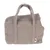 Sac de transport en tissu bouclé beige avec deux anses et fermeture éclair, étiquette visible sur le côté inférieur droit.