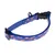 Collier bleu pour chien avec motifs Superman, boucle en plastique noir et anneau métallique visible.