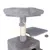 Árbol rascador gris con cueva, plataforma, poste de sisal y dos pelotas colgantes.