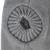 Détail d’un vêtement tricoté gris avec une ouverture circulaire bordée de côtes élastiques, matière visible : laine ou acrylique.