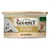GOURMET Gold Terrine kattenvoer, mit Lachs. Blik met afbeelding van witte kat en terrine op bord. Merknaam en productinformatie zichtbaar op het etiket.