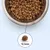 Bol avec croquettes pour chat, une croquette mise en avant avec un diamètre de 10,5 mm. Bol avec croquettes pour chat, une croquette mise en avant avec un diamètre de 10,5 mm.
