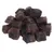 Morceaux cubiques de friandises brunes pour animaux, empilés sur fond blanc. Aucun emballage ou texte visible.