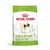 Royal Canin x-small adult 8+ hondenvoer, geschikt voor honden tot 4 kg, afbeelding van kleine hond op de verpakking, tekst: healthy immune system, optimal vitality support.