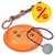 Set aus geflochtenem Tau-Spielzeug, orangefarbener Frisbee mit Pfotenabdrücken und Ball am Seil. Gelbes Rabattzeichen mit roten Pfoten und Prozent-Symbol sichtbar. Set aus geflochtenem Tau-Spielzeug, orangefarbener Frisbee mit Pfotenabdrücken und Ball am Seil. Gelbes Rabattzeichen mit roten Pfoten und Prozent-Symbol sichtbar.
