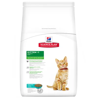 Hill's Science Plan Kitten <1 Healthy Development -kuivaruoka, näkyvissä oranssi kissanpentu ja teksti: With Tuna. Pakkauksessa englanninkielisiä ravitsemustietoja.