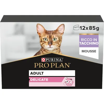 Embalagem de 12x85g Purina Pro Plan Adult Delicate mousse para gatos, ricco in tacchino. Texto visível: ADULT, DELICATE, mousse, ricco in tacchino.